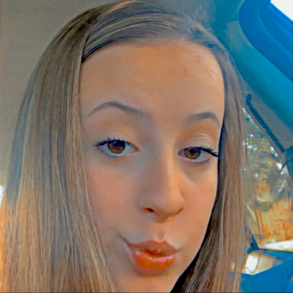 Meet your Posher, Mikayla